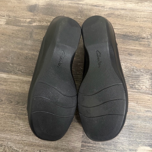 Clarks Women's Black Leather Slip-On Loafers Shoes Size 9W - Picture 6 of 6